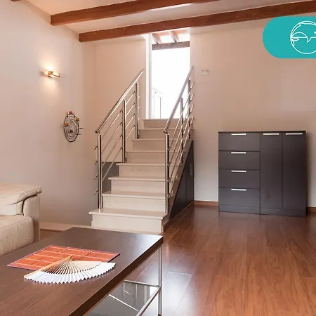 Fronton Whale * Gáldar