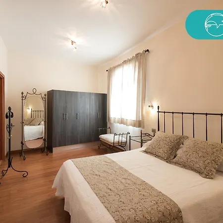 Fronton Whale Gáldar