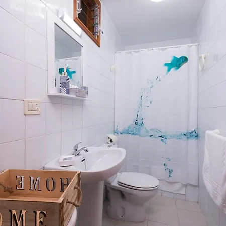 Fronton Whale Gáldar