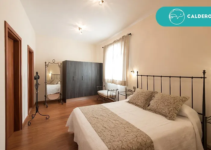 Fronton Whale Gáldar